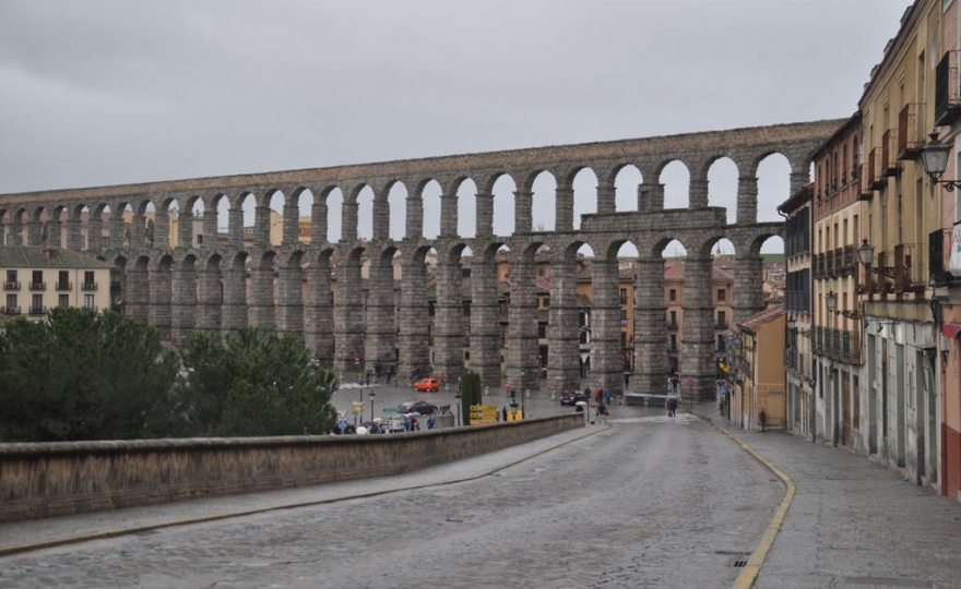Acueducto De Segovia Medium